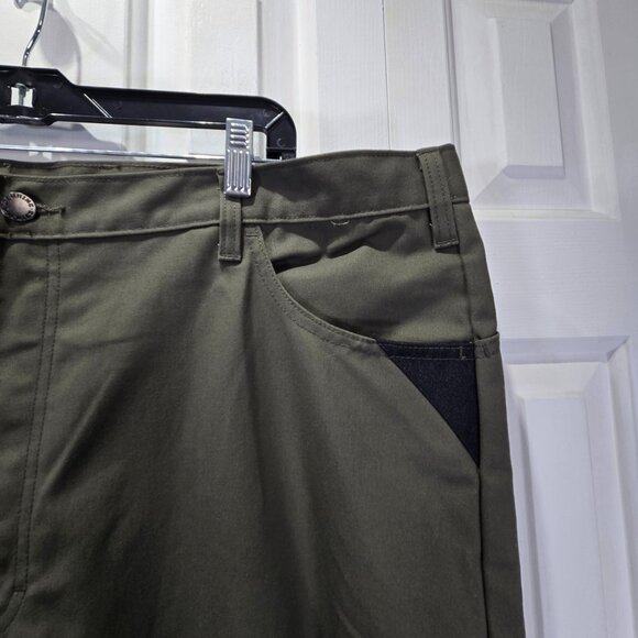 NWT Men’s Army Green Dickies Cargo Shorts – Size 42 - Picture 3 of 5